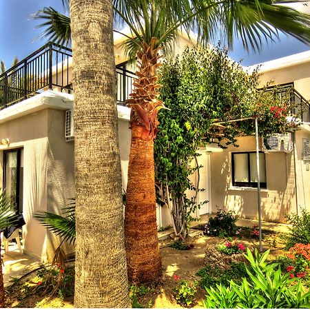 Hilltop Gardens Hotel Apartments Пафос Екстер'єр фото