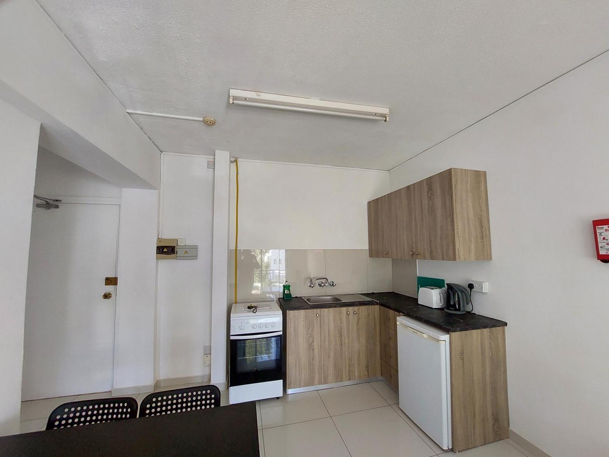 Hilltop Gardens Hotel Apartments Пафос Екстер'єр фото