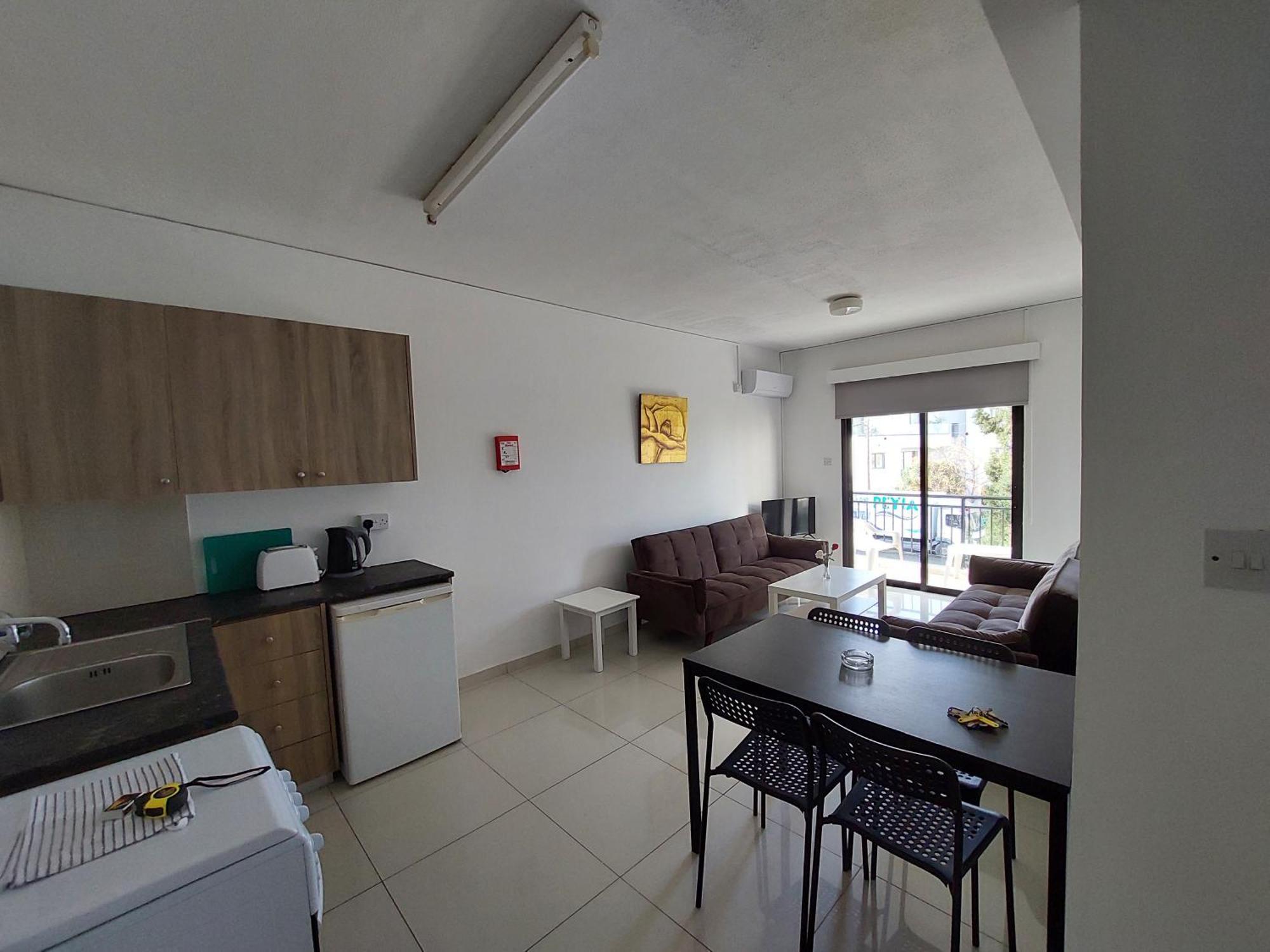 Hilltop Gardens Hotel Apartments Пафос Екстер'єр фото