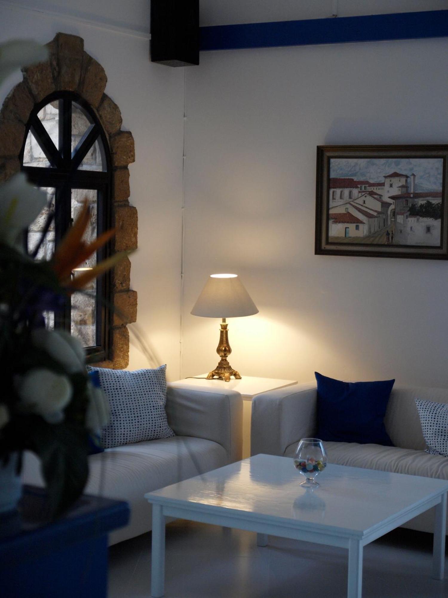 Hilltop Gardens Hotel Apartments Пафос Екстер'єр фото