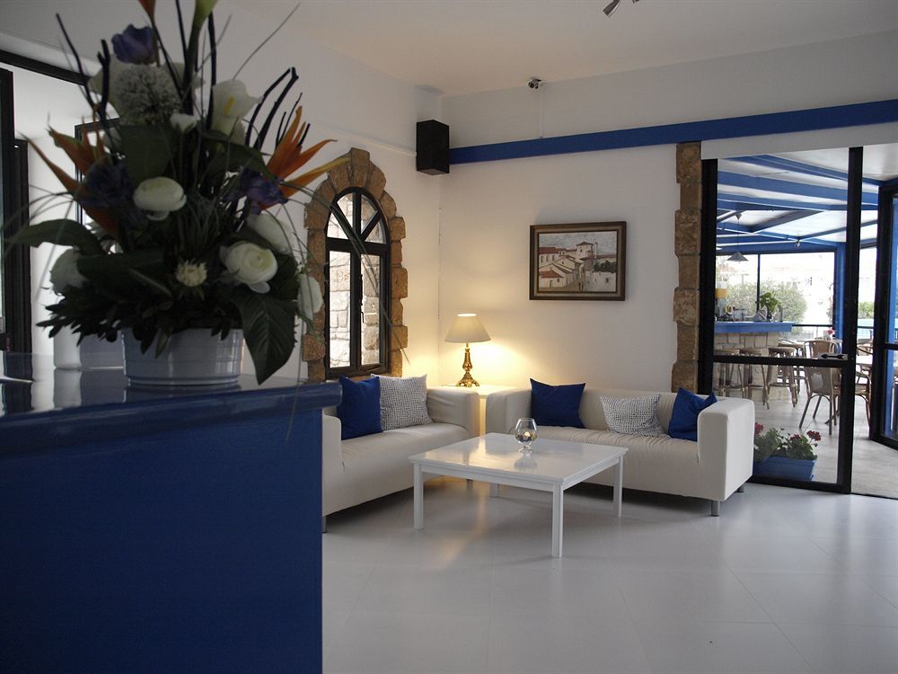 Hilltop Gardens Hotel Apartments Пафос Екстер'єр фото